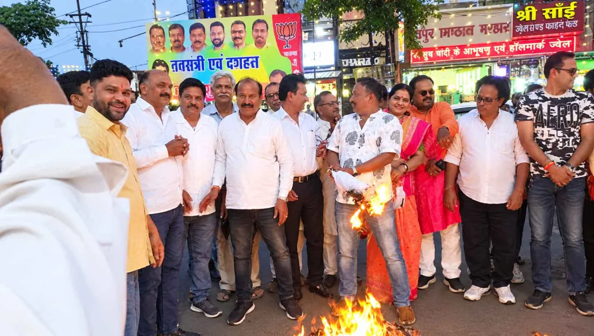 मोदी जी के दिवंगत पिता पर टिप्पणी बर्दाश्त नहीं करेगा देश, खरगे माफी मांगें: प्रेम तिवारी