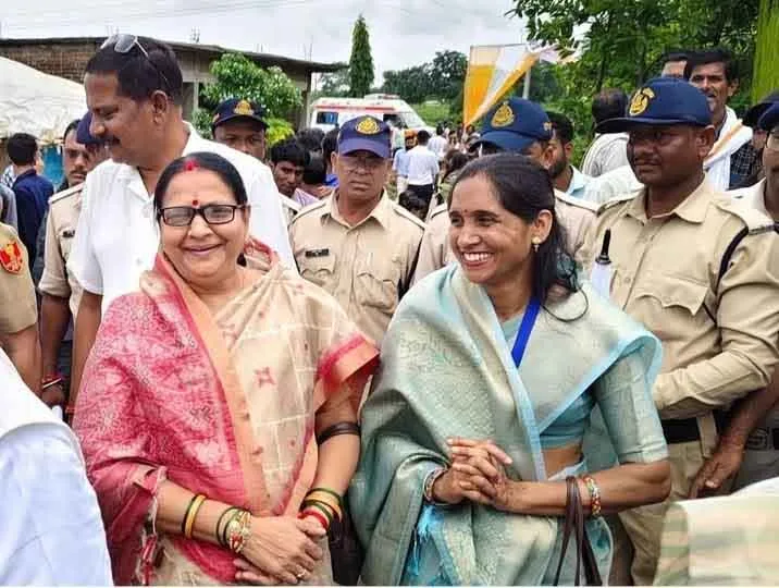 seoni-panchayat-kulaste-mukesh-baghel-malti-daheriya2-6ae0afa326e1c.webp