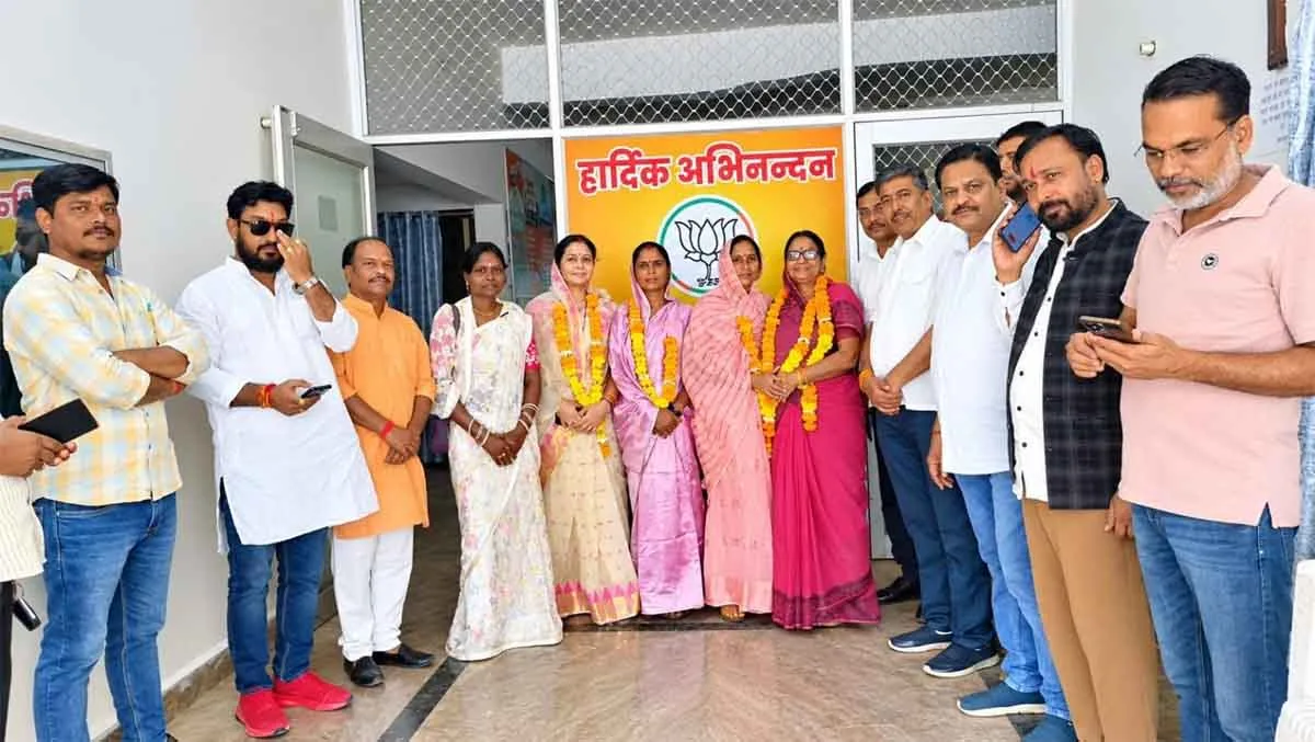 seoni-panchayat-kulaste-mukesh-baghel-malti-daheriya3-6ae0b1afb6ef5.webp