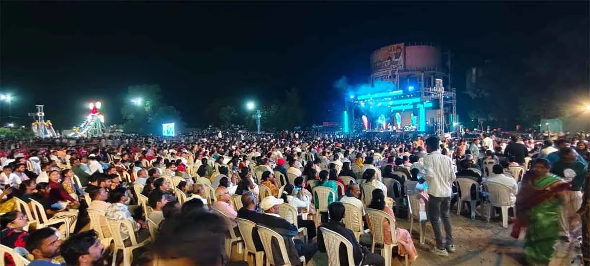 waraseoni-cultural-evening-vinod-rathod-6ae0c4a23d936.webp