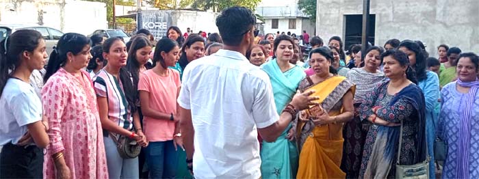 अग्रवाल समाज की महिलाओं ने देखी 'द केरला स्टोरी