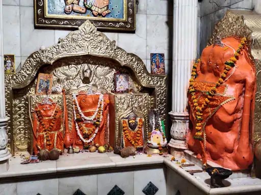 हनुमान जी की भक्ति से भरे सुंदरकांड का पाठ करने उमड़ रहे श्रद्धालुजन