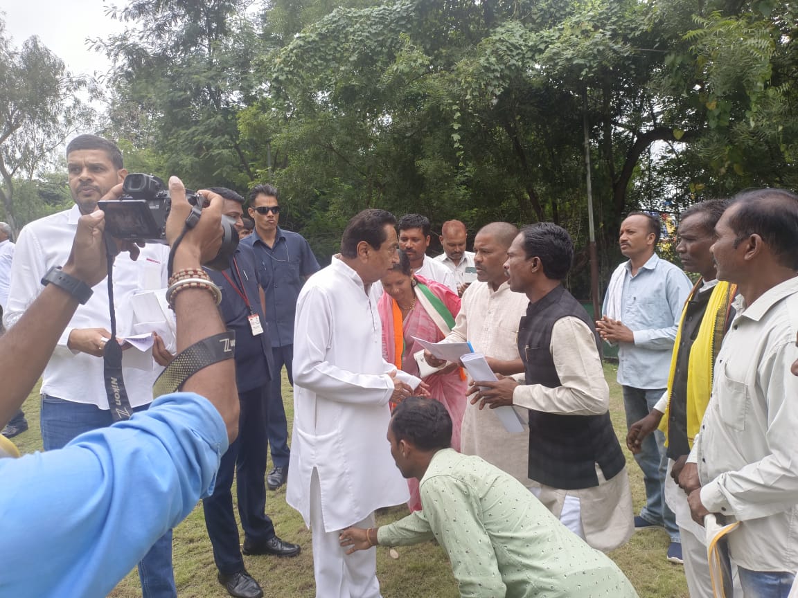 कांग्रेस के तीन दावेदार हुए एक