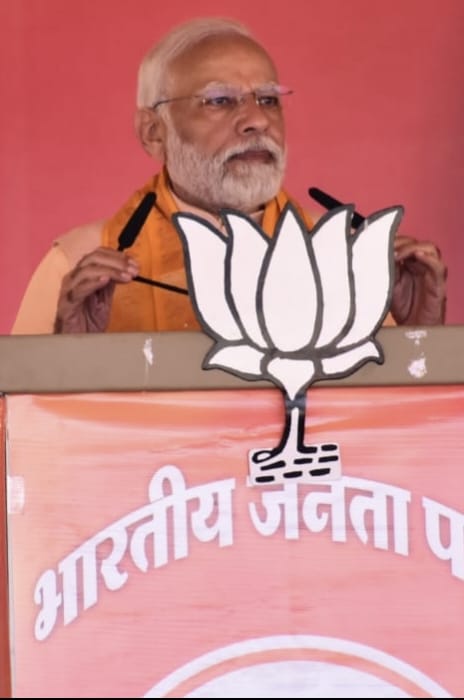 जो अपने बेटों के लिए लड़ रहे, वो आपके बेटे-बेटी की चिंता कैसे करेंगे? - मोदी