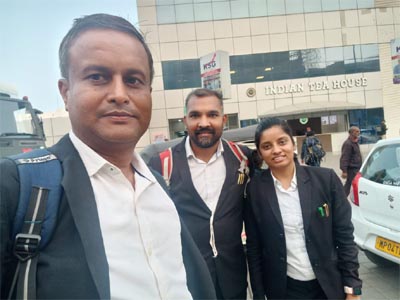 फुटओवर ब्रिज निर्माण अधिवक्ता नवेदु मिश्र की याचिका पर मिला स्टे, कोर्ट ने जताई नाराजगी
