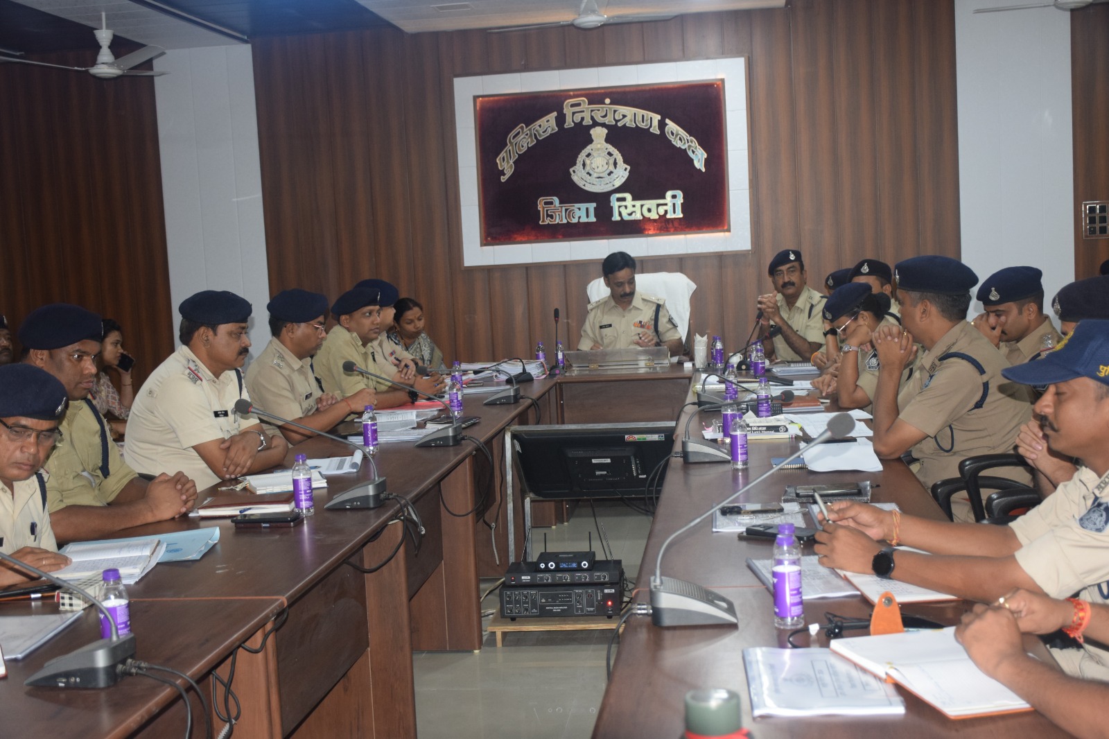 गुंडे बदमाशों को जिले से बाहर खदेड़ेंगी पुलिस