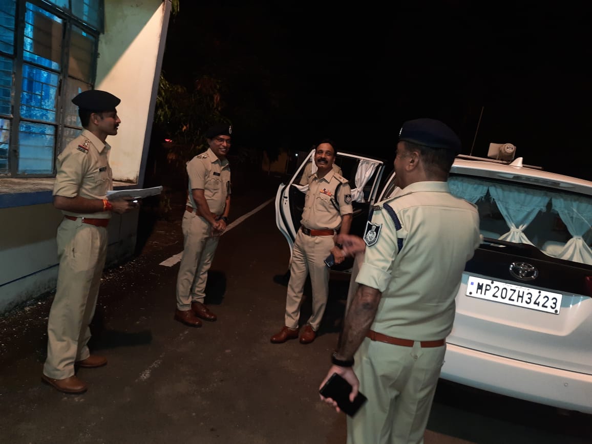 कान्हीवाड़ा थाना सहित अन्य थानों का पुलिस अधीक्षक ने किया औचक निरक्षण 