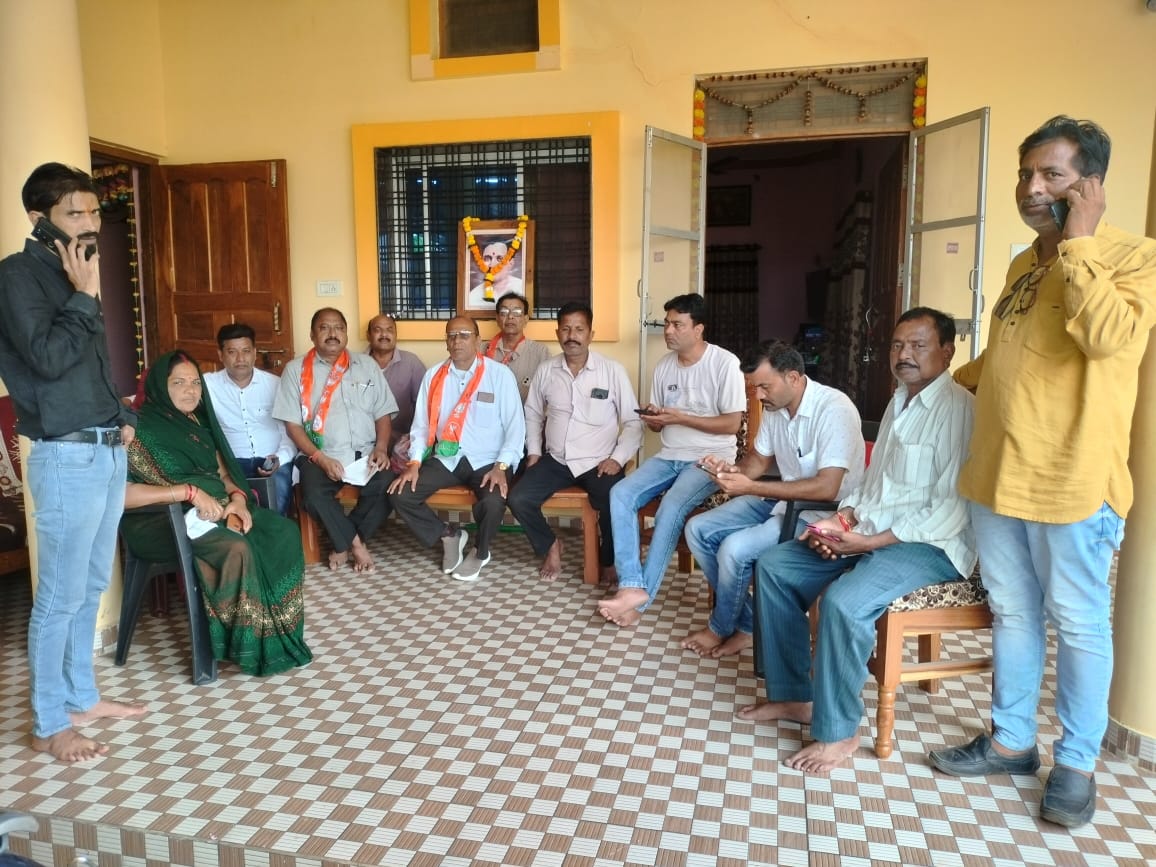 हर बूथ पर भाजपा के 150 सदस्य बनाने के लिये कार्यकत्र्ता समर्पण भाव से जुटे - संतोष अग्रवाल 