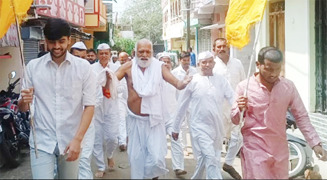 कपट रूप व्यवहार करने से लोगों का विश्वास नष्ट हो जाता है: ब्रह्मचारी दिव्यानंद महाराज