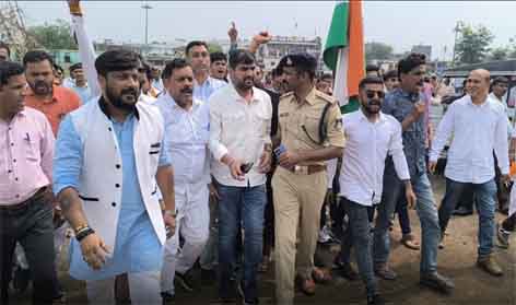 कानून सत्याग्रह तिरंगा यात्रा को पुलिस ने भोपाल जाने से रोका