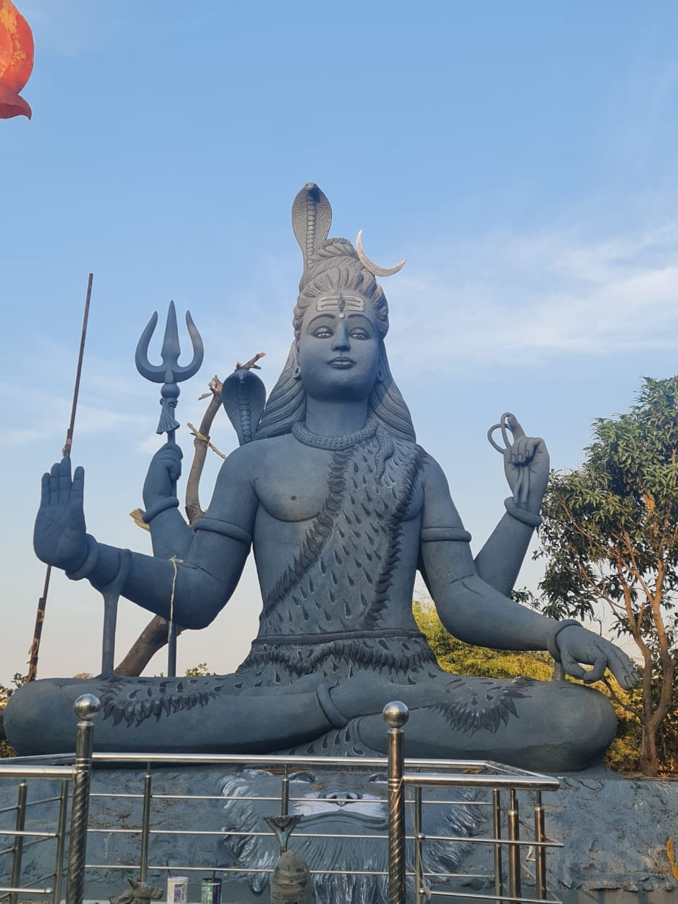 मोक्षधाम में विराजित प्रतिमा का जीर्णोद्धार का कार्य पूर्णता की ओर है,शीघ्र ही महाकाल स्वरूप में नजर आएंगे