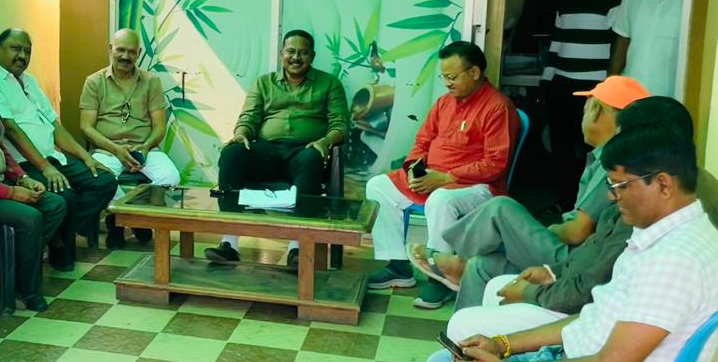 विधायक की जनसुनवाई में नपा अध्यक्ष एवं प्रतिपक्ष के नेता के पहुँचने से चर्चा तेज