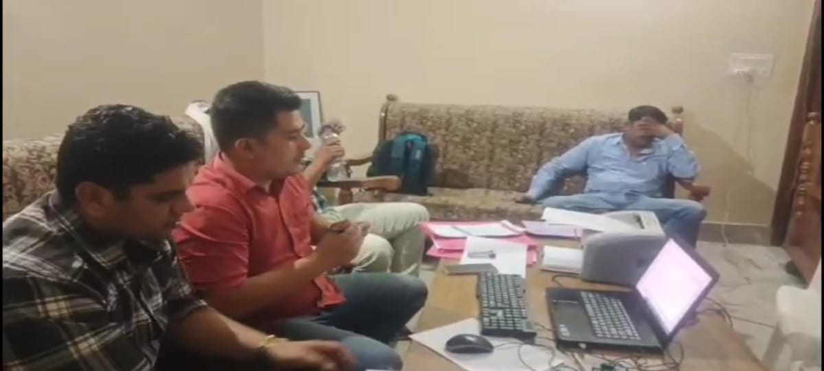 षड्यंत्र के लिए सूचना के अधिकार को बनाया हथियार