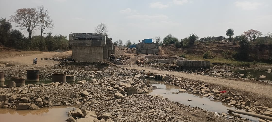 30 ग्रामों के लोग 07 किलोमीटर घूम कर पहुँचेंगे छपारा, इस वर्ष भी पुल निर्माण संभव नहीं