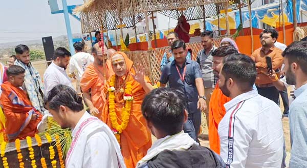 देव भूमि परिवार ने की आश्रम बनाने की घोषणा