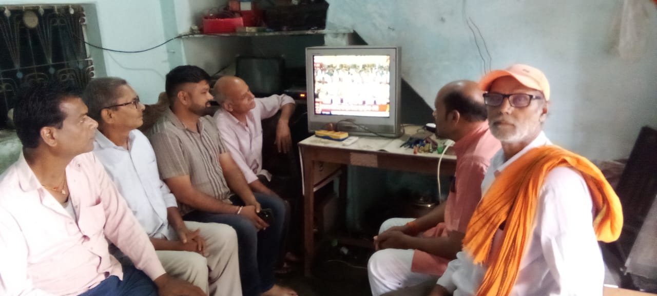 प्रधानमंत्री नरेंद्र मोदी के "मन की बात" कार्यक्रम का हर्रई में हुआ सामूहिक श्रवण