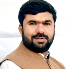 सांसद ने दो मरीजों को दिलाई 85 हजार की आर्थिक सहायता