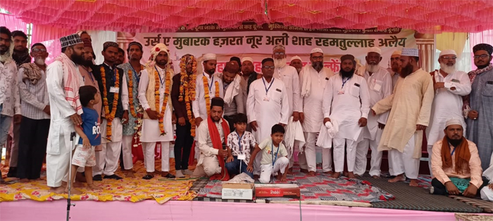 गरीब नवाज फाउंडेशन ने रचाई मिसाल – उर्स-ए-मुबारक पर 5 गरीब जोड़ों का शरई इज्तिमाई निकाह सम्पन्न