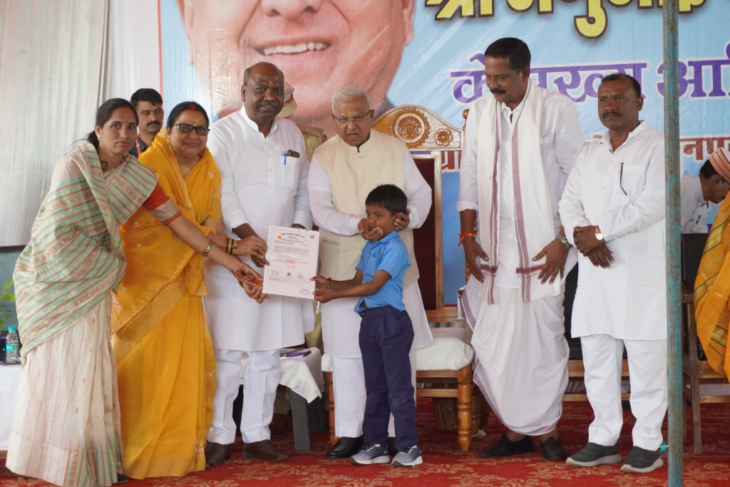 पेसा एक्ट का प्रभावी क्रियांवयन, थावरझोड़ी नशामुक्त ग्राम बनेगा, राज्यपाल ने दिलाई शपथ