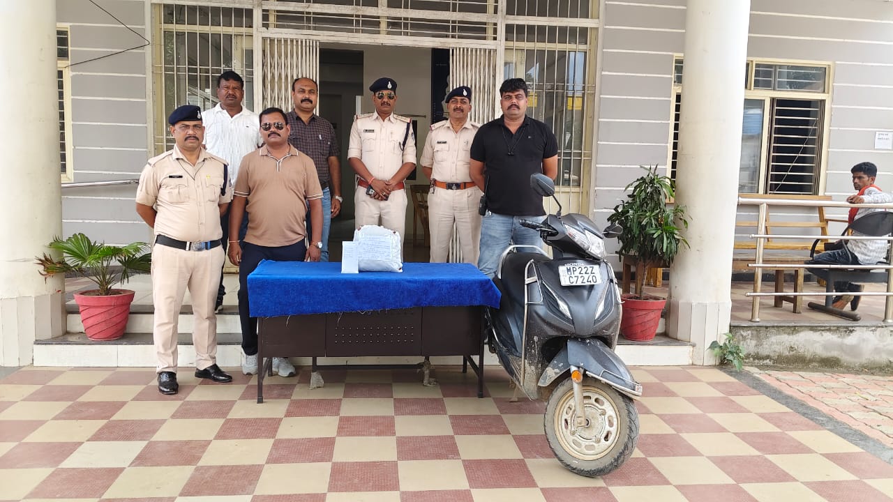 सिवनी पुलिस की बड़ी कार्रवाई: 2 किलो गांजा के साथ तस्कर गिरफ्तार