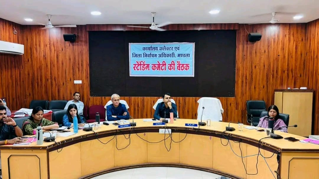 विशेष गहन पुनरीक्षण-2025 : निर्वाचन नामावली को शुद्ध और त्रुटिरहित बनाने हेतु बैठक सम्पन्न