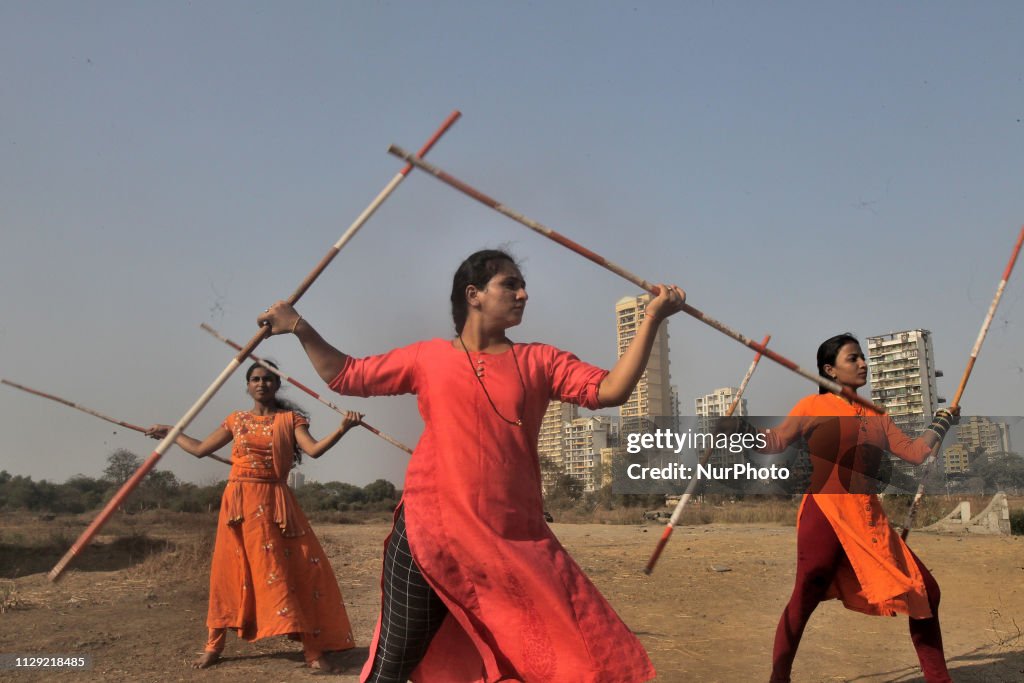 स्वदेशी मेला: मर्दानी खेल में शौर्य और पराक्रम का बेजोड़ प्रदर्शन