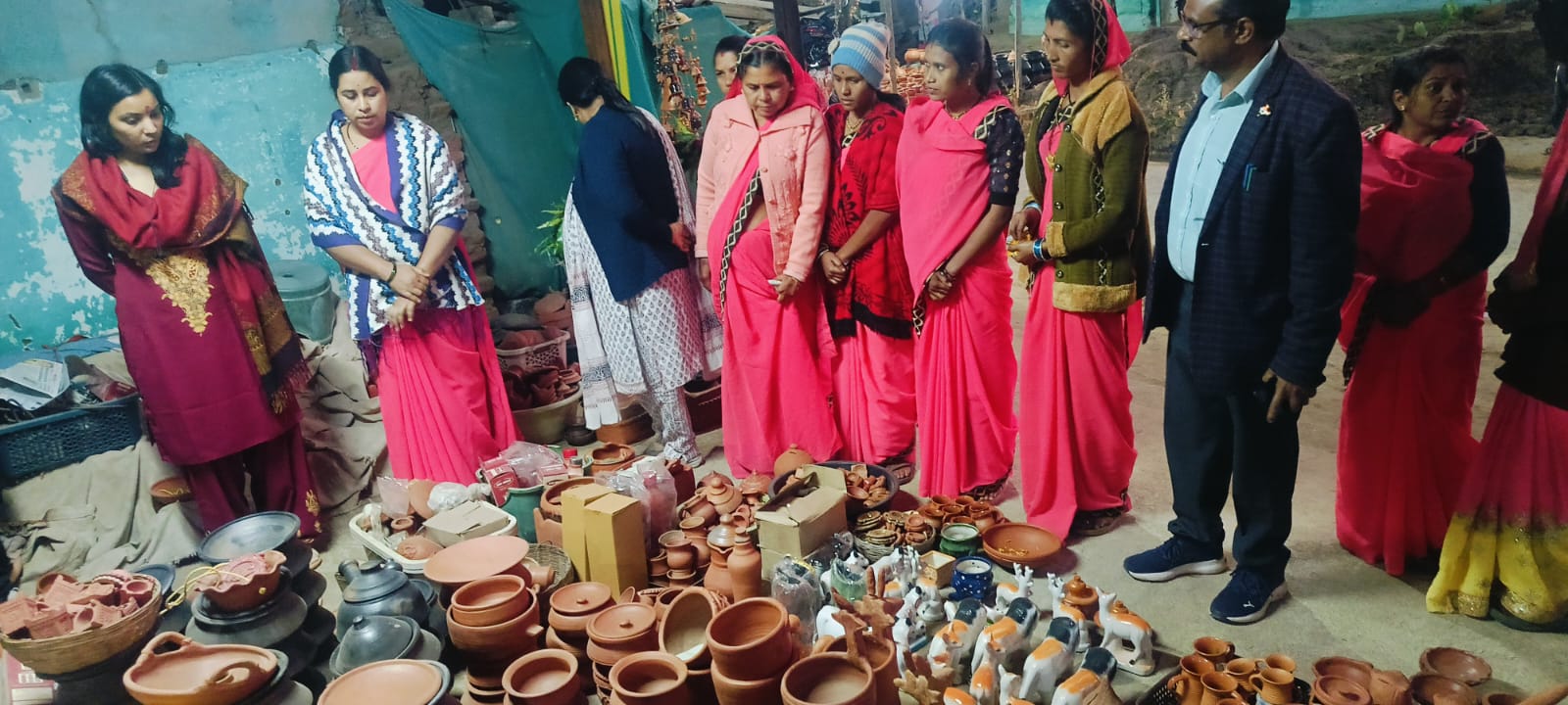 “माटीकला को राष्ट्रीय पहचान दिलाएंगे: कलेक्टर”
