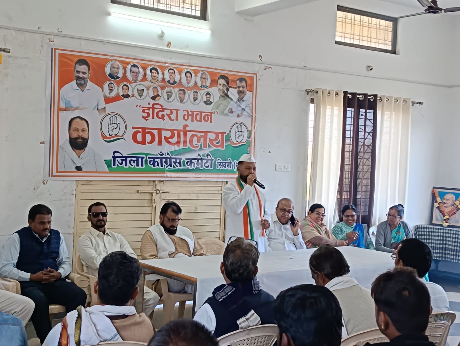 सिवनी में कांग्रेस पार्टी का स्थापना दिवस हर्षोल्लास से मनाया गया