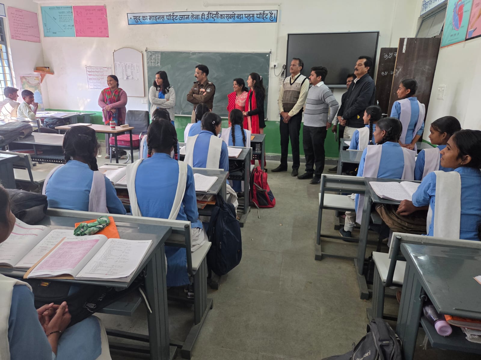 कलेक्टर एवं एसपी ने किया एफएलएन मेले का अवलोकन
