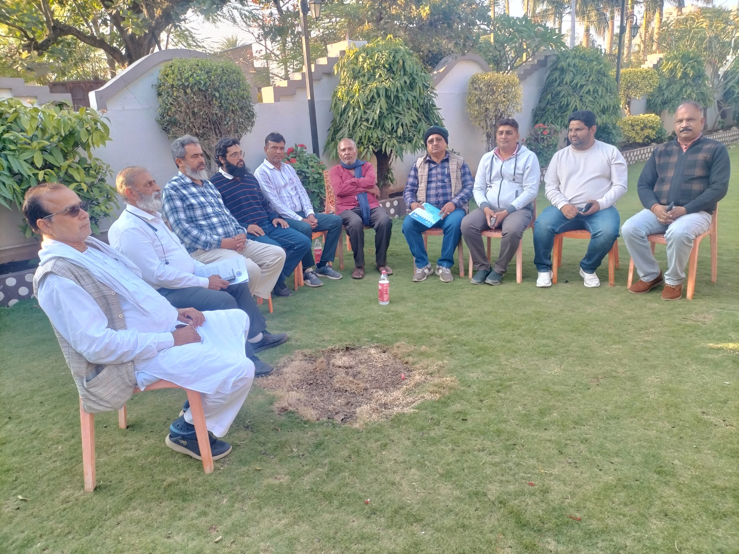 प्रायवेट बसें बंद होंगी ? रापनि बसें शुरू करने की तैयारी, बस संचालकों में हड़कंप