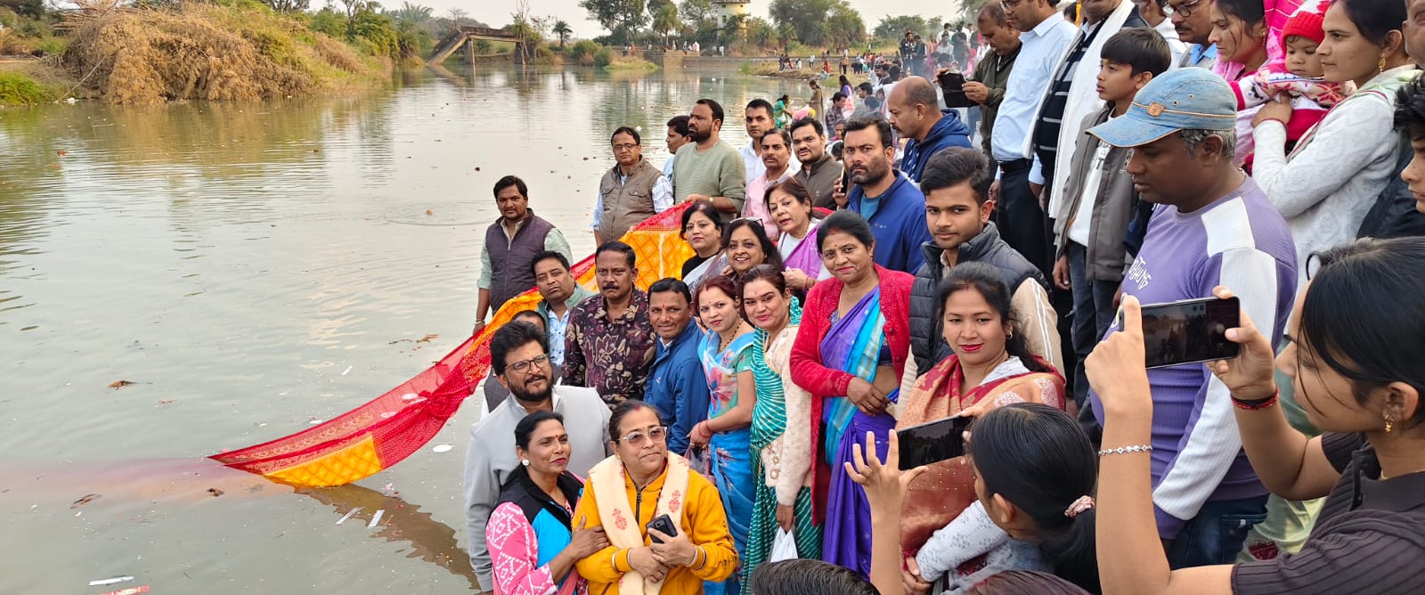 मां वैनगंगा के तट पर आस्था का सैलाब