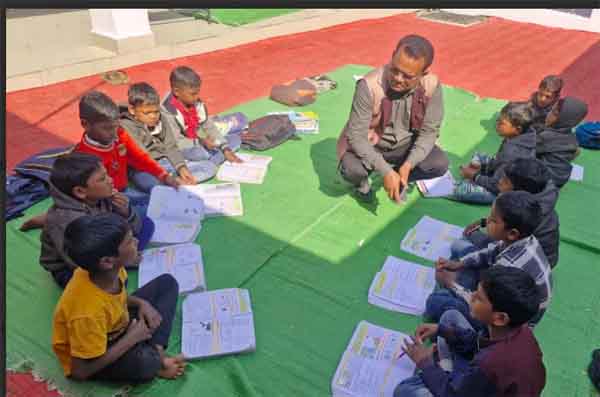 आदिवासी बालक आश्रम अम्बाड़ा में लापरवाही उजागर, दो शिक्षक निलंबित