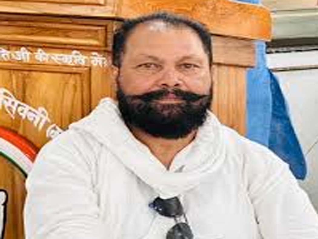 कर्ज में डूबी सरकार ने खोखला बजट पेश किया, यह जनता के साथ खुला छलावा – नरेश मरावी