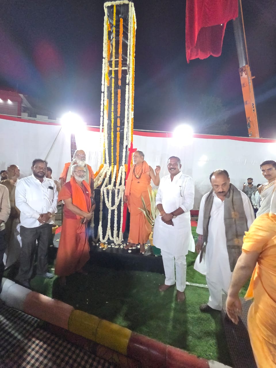 शंकराचार्य चौक पर आदि शंकराचार्य स्तंभ का भव्य अनावरण