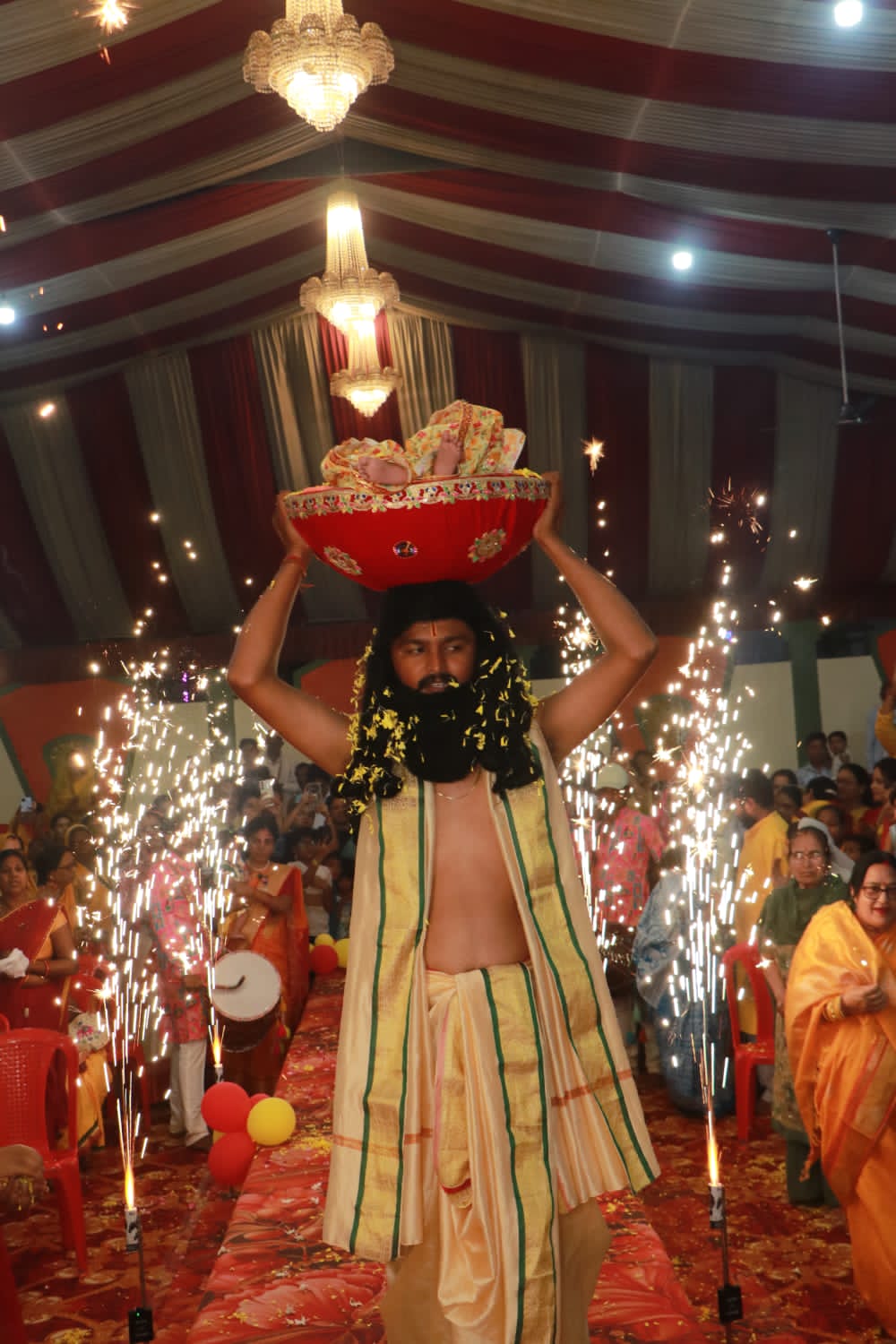 धूमधाम से मनाया गया श्रीकृष्ण जन्मोत्सव, संगीतमय सुंदरकांड से गूंजा माहौल