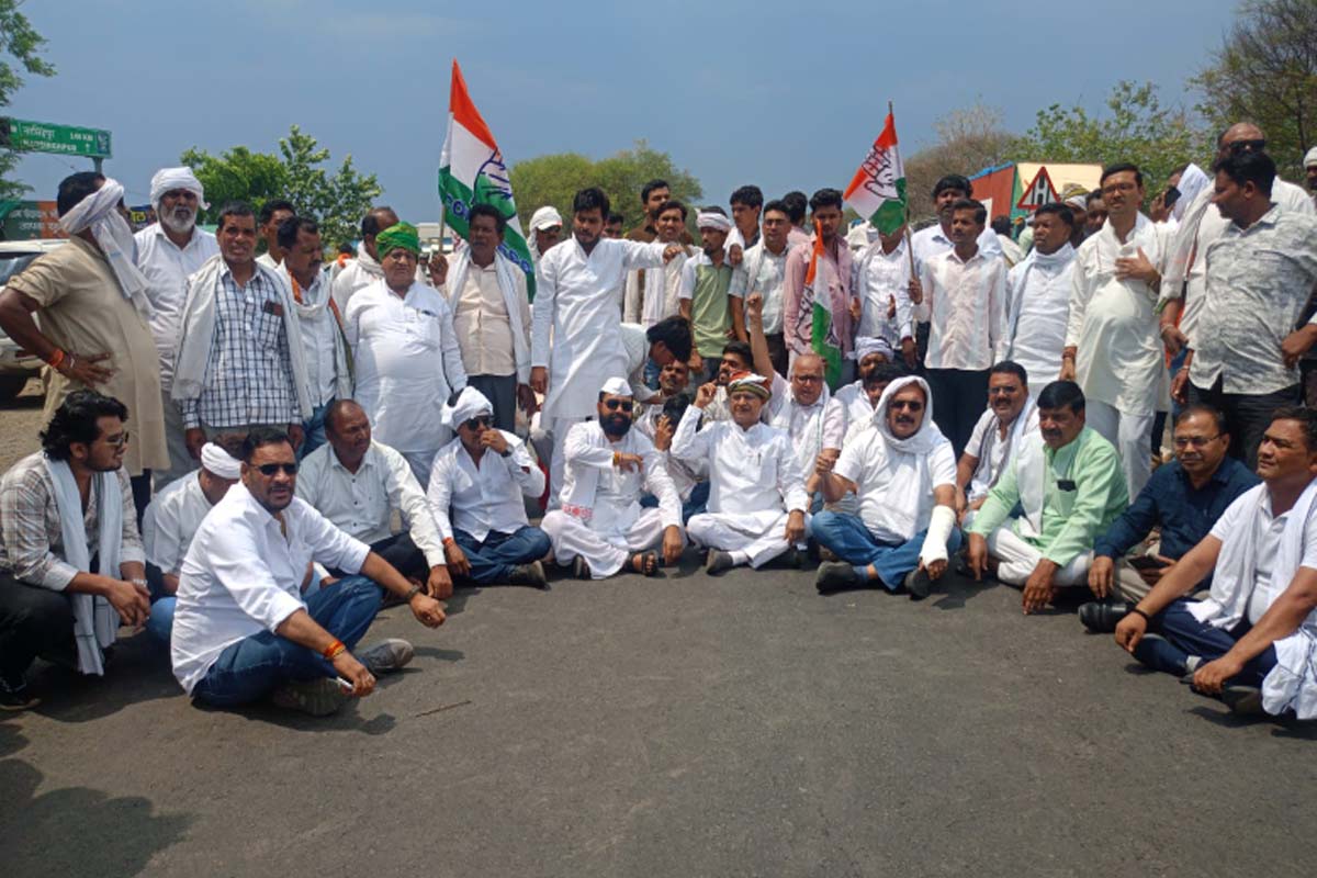 NH-44 पर कांग्रेस का बड़ा किसान आंदोलन: “सरकार किसानों को लूट रही”, भोंगाखेड़ा में चक्का जाम से थमा हाईवे