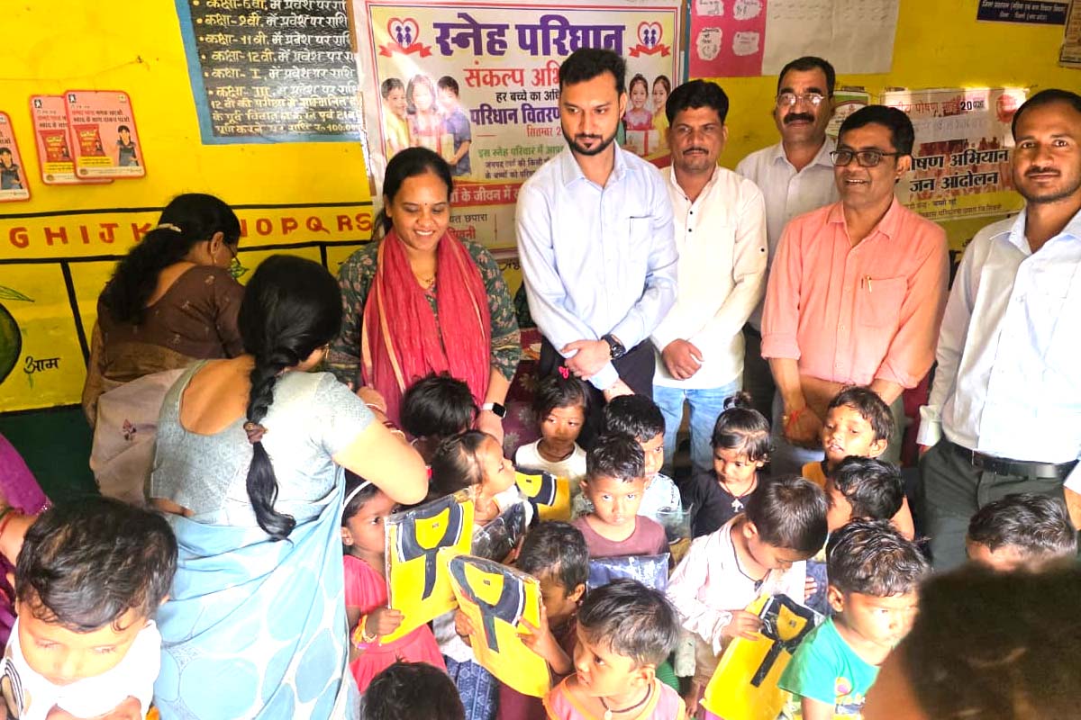जनविश्वास अभियान में सीईओ ने किया आश्रम-स्कूलों का औचक निरीक्षण, व्यवस्थाओं का लिया जायजा