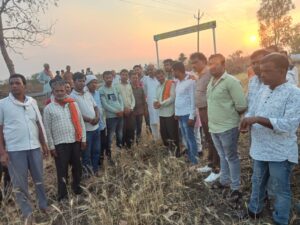 किसानों को हुई नुकसानी का जायजा लेने खेतो में पहुँचे केवलारी विधायक - Seoni News