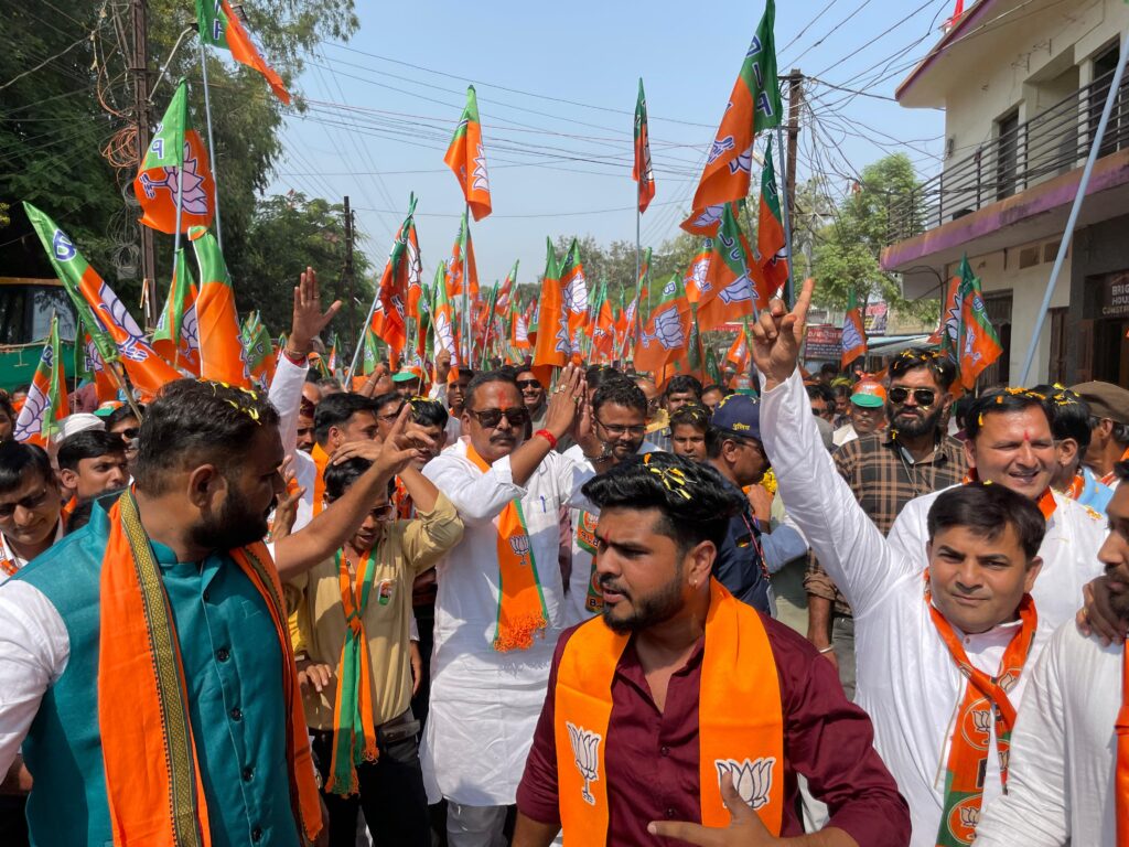 विशाल नामांकन रैली के साथ दिनेश राय ने किया नामांकन जमा - Seoni News