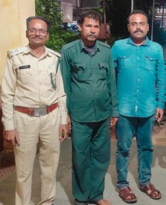 जयकिशन ने अपनी और 7 मजदूरों की बचाई जान | Dainik Yashonnati जयकिशन ने अपनी और 7 मजदूरों की बचाई जान - Seoni News
