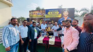 विधायक दिनेश राय मुनमुन ने आईपीएल खिलाड़ी अरशद खान का सम्मान किया | Dainik Yashonnati विधायक दिनेश राय मुनमुन ने आईपीएल खिलाड़ी अरशद खान का सम्मान किया - Seoni News