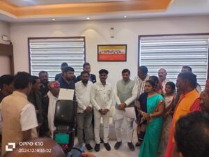 विधायक दिनेश राय मुनमुन के नेतृत्व मे मुख्यमंत्री एवं नगरीय प्रशासन मंत्री से मिले पार्षद दल - Seoni News