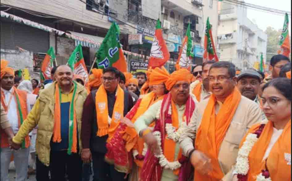 छिंदवाड़ा यशो:- दिल्ली में भाजपा की सरकार भारीमतों से बन गई इस चुनाव में देशभर के भाजपा कार्यकर्ता चुनाव प्रचार में गये थे