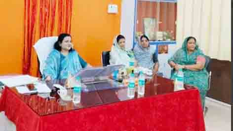 छिंदवाड़ा यशो:- (अमरवाड़ा) नगरपालिका अमरवाड़ा की प्रेसिडेंट इन कौंसिल की बैठक नपा अध्यक्ष प्रीति नितिन तिवारी की अध्यक्षता में संपन्न हुई जिसमे वर्ष 2025-26 का 57 करोड़ रुपये का बजट सर्वसम्मति से पारित किया गया ।