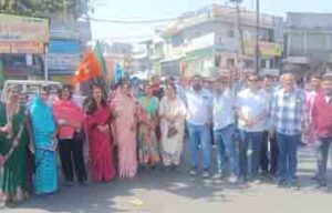 विधायक के बिगडे बोल : कमलनाथ-विजय चौरे का पुतला जलाया - Seoni News