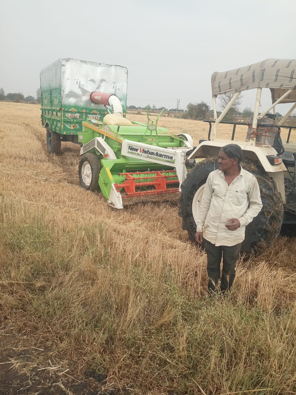 सिवनी यशो:- सहायक कृषि यंत्री सिवनी द्वारा जानकारी देकर बताया कि फसल अवशेष में आग जनित बडी दुर्घटना को रोकने के लिए कृषि अभियांत्रिकी द्वारा ई- कृषि यंत्र अनुदान योजना के माध्यम से जिले में लगभग 123 कृषकों को स्ट्रारीपर मशीन का लाभ प्रदाय किया जा चुका है।