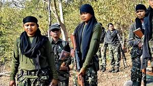 भोपाल / मंडला यशो:- मुख्यमंत्री डॉ. मोहन यादव ने कहा है कि मध्यप्रदेश की धरती को नक्सल गतिविधियों से मुक्त करने के लिए राज्य पुलिस बल का अभियान तेजी से जारी है। उन्होंने कहा कि मंडला जिले में नक्सली गतिविधियों में संलिप्तों के साथ हुई मुठभेड़ में हमारे हॉकफोर्स के जवानों ने 14-14 लाख रुपए की इनामी 2 महिला नक्सली को मार गिराया है। मृतक नक्सली की शिनाख्त प्रतिमा और ममता नाम से हुई है। इनके कब्जे से हथियार और भारी मात्रा में गोला-बारूद भी जब्त किया गया। मुख्यमंत्री डॉ. यादव ने बुधवार को मीडिया को दिये संदेश में नक्सलवाद के खात्मे पर पुलिस जवानों का हौसला बढ़ाया और उन्हें बधाई दी है।