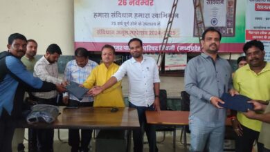 यह वितरण कार्यक्रम नगर पालिका अध्यक्ष ज्ञानचंद सनोडिया, सीएमओ विशाल सिंह मस्कोले और कई पार्षदों की उपस्थिति में संपन्न हुआ।