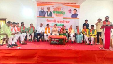 "सांसद विवेक बंटी साहू पंडित दीनदयाल उपाध्याय जयंती पर संगोष्ठी संबोधन करते हुए"