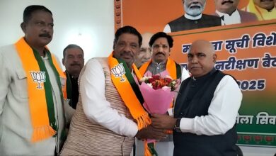 Hemant Khandelwal welcoming Sanjay Bhardwaj during BJP membership ceremony in Seon